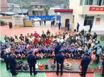 家园携手进“红门”消防体验零距离