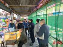 开展校园周边排查  筑牢校园安全防线