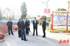 王启武赴火连坡镇督导调研