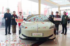 中国荣耀运动健儿红旗EH7荣耀版交付仪式圆满举行