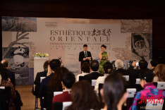 湖南非遗品牌云布谣亮相卢浮宫  中法文化上演传统与时尚美美与共