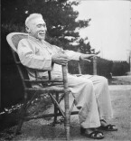 徐特立：从教七十载，求是一辈子