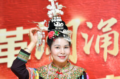 这位代表根据政府工作报告写了一首歌！听听记者学得怎么样|在现场