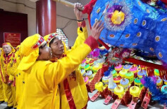 桃源九溪板龙灯，热闹庆新年！