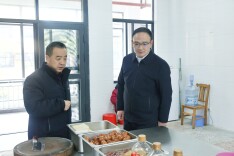 张岳平督导校园餐安全工作