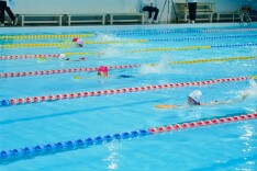 备战市运会 长沙天心区第一届小学生游泳比赛举行