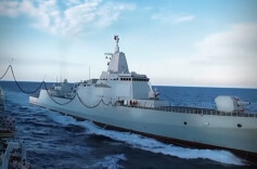 火力全开！南海某海域多舰艇实战化超燃训练现场→