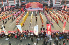 全省舞龙高手竞逐“龙王”桂冠 第四届潇湘舞龙大会在洪江区举行