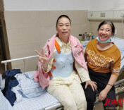 “钢铁玫瑰”，屈立不“屈”