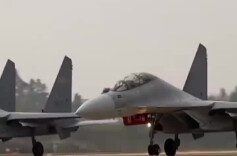 战机空中停车，他第一反应是“不能跳伞”