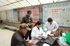 福地怀化·温暖季 | 关爱听力健康，爱耳日为听障人士适配助听器