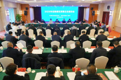 曾平原主持召开民营企业座谈会