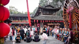 非遗体验敬女性 跨界交流展魅力——长沙商界精英齐聚贺“三八”