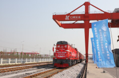 湘粤电商快线首发！岳阳新添中部国际陆海大通道