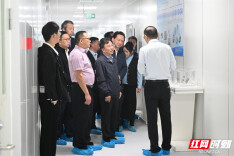 一次触摸未来产业跳动脉搏的党派调研