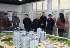 民建企业家会员组团赴新港区考察