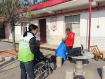 岳阳县民政社工站：开展志愿服务 践行雷锋精神