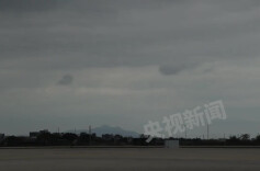 东部战区空军多批次歼轰机模拟打击台岛高价值军事目标