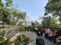 湖南交通职院组织开展清明祭扫革命先烈活动 