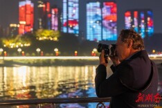 英国作家深度探访湖南，共绘世界级山水人文新篇