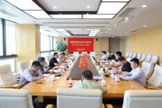 新港区召开2025年第6次党工委（扩大）会议