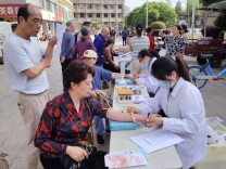 家门口的“星级体检”——卫生院携手诊所为银发族送健康