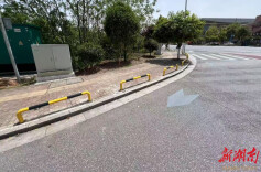 芙蓉北路U型护栏“上岗”！安全隔离让出行更安心