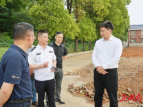 曾平原调度洞庭渔歌文创周暨“味道湖南”国际啤酒烧烤嘉年华活动安全和秩序保障工作