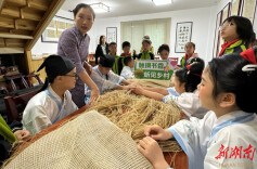 人间四“阅”天|“触摸”书香？视障学生这样过世界读书日