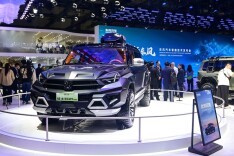 全球限量66台，罗伦士M900星际战车上市