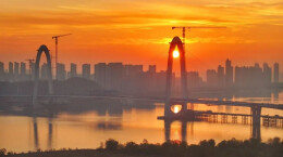 湘江之上：一座桥的生长简史