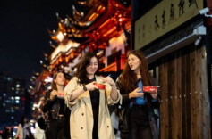 三湘时评丨外国游客为何拖着空箱来华“扫货”