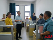 白再兴调度岳阳楼区教育工作