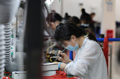 衡山白果镇：积极探索“家门口务工”模式，村民挣钱顾家“两不误”