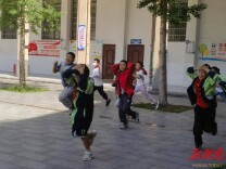 缅怀铭记强意识 防震演练筑安全——泸溪县武溪镇第二小学防地震应急演练