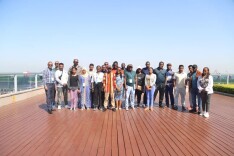 非洲知名记者组团来新港区参观考察