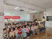 长理学子以“食”趣启蒙润童心