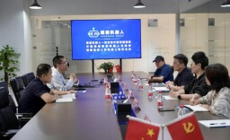 湖南交通职院副院长李云峰率队赴湖南超能机器人技术有限公司走访