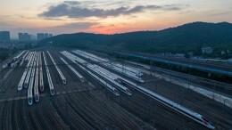 铁路端午假期运输火车票今日开售，12306提升应对超大规模并发访问需求能力