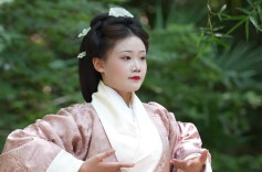 马王堆健身操①汉服小姐姐带你解锁导引术·龙登，顺气！