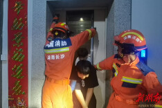 居民被困小区电梯，望城消防紧急救援