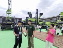 湖南交通职院学子走进工程机械展  亲触行业前沿脉搏