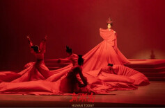 《西汉有戏·辛追的家宴》：浮生虽若梦，一音响千年