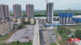 道县：开放全城单位停车场+柔性执法护航龙船赛出行