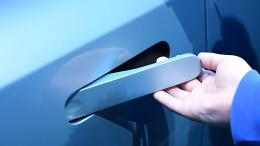 小细节影响大市场　汽车门应该怎么开？