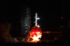 天问二号任务发射圆满成功，我国开启小行星探测与采样返回之旅