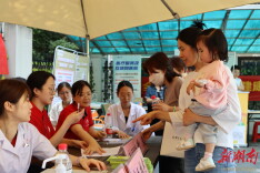 茶园坡社区：端午粽香润万家 老幼同欢共安康