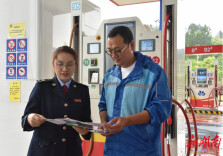 蓝山税务：税心连民心 “典”亮法治路