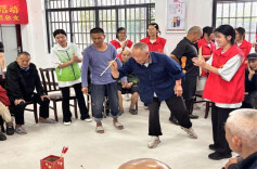 常德民政组织开展“情暖端午”关爱老年人活动