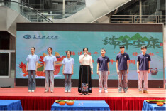 端午游园会办进“一站式”学生社区，为文化传承添动能